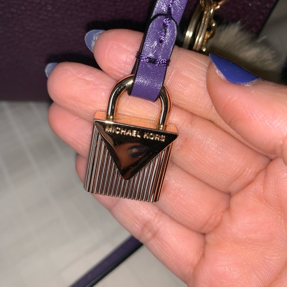 Michael Kors Mercer mini purple bag - Picture 7 of 8